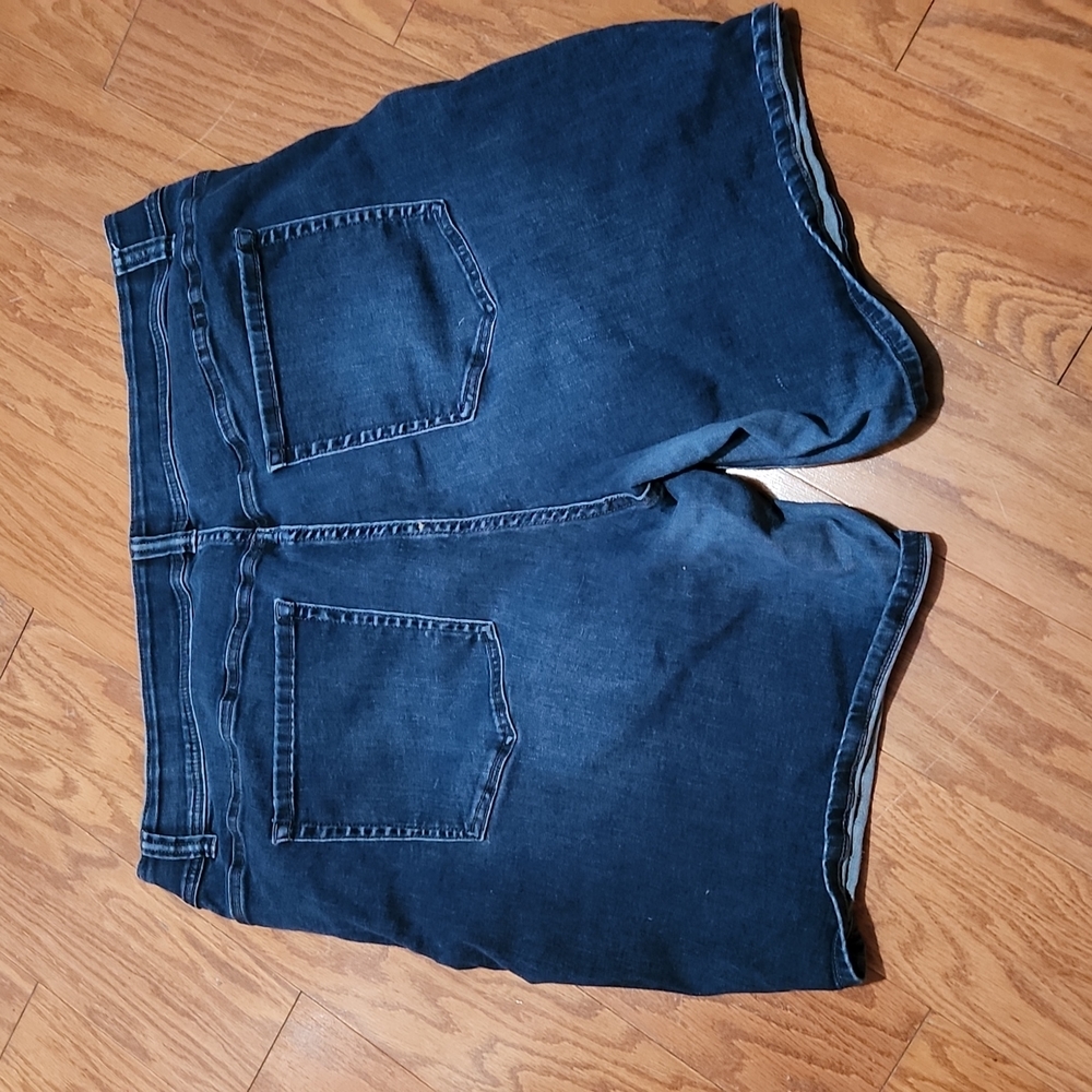 Shorts - Picture 2 of 2